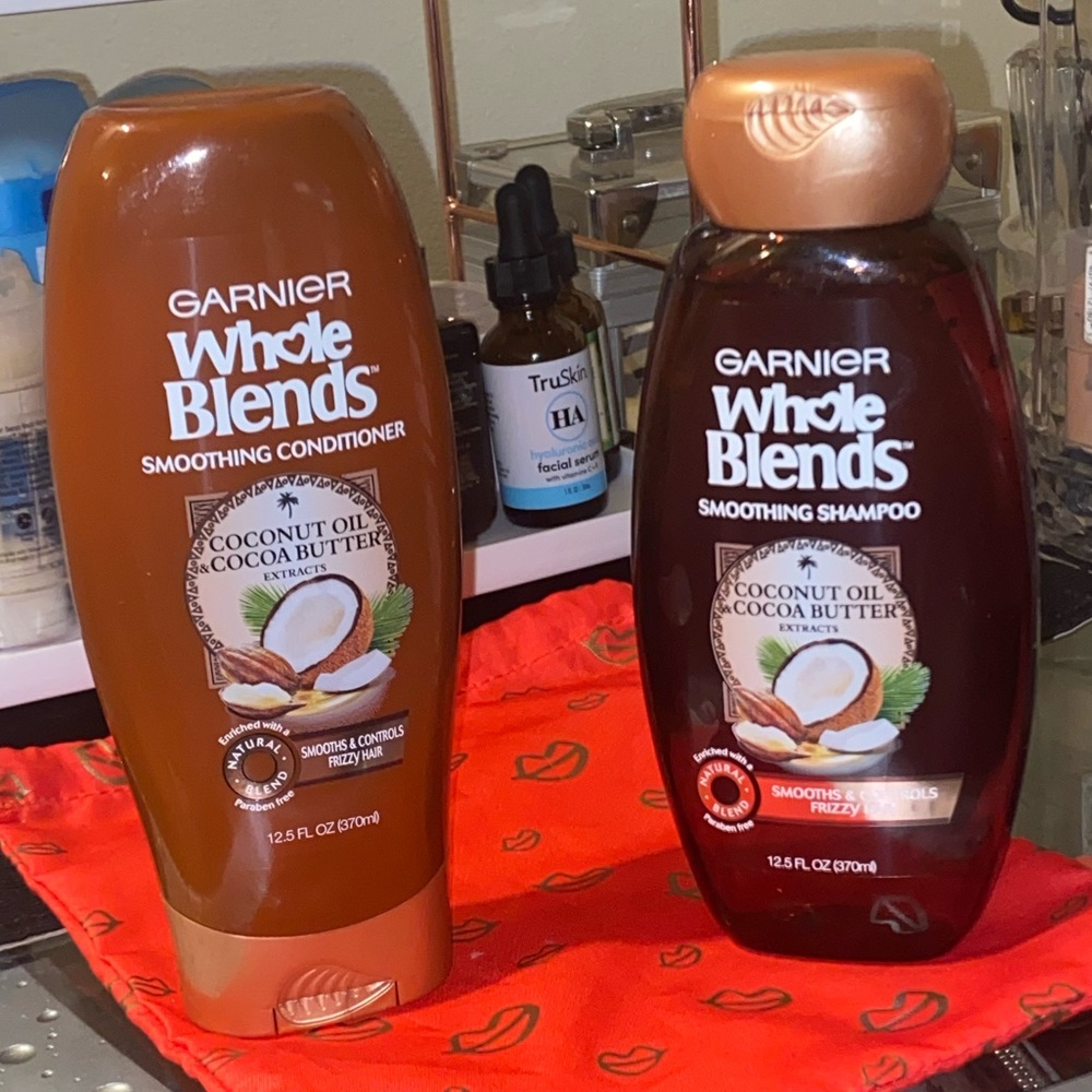 Garnier Whole Blends smoothing shamp.& conditioner